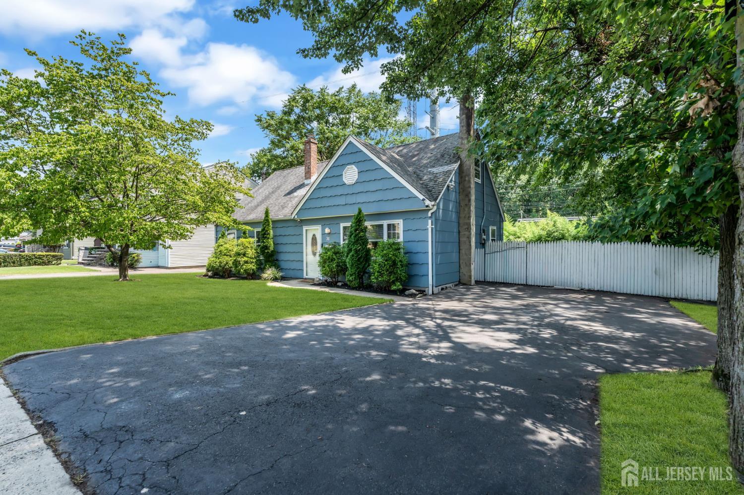 76 Clifton Street Edison NJ 08817