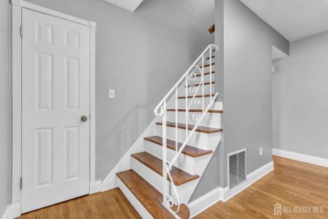 76 Clifton Street Edison NJ 08817
