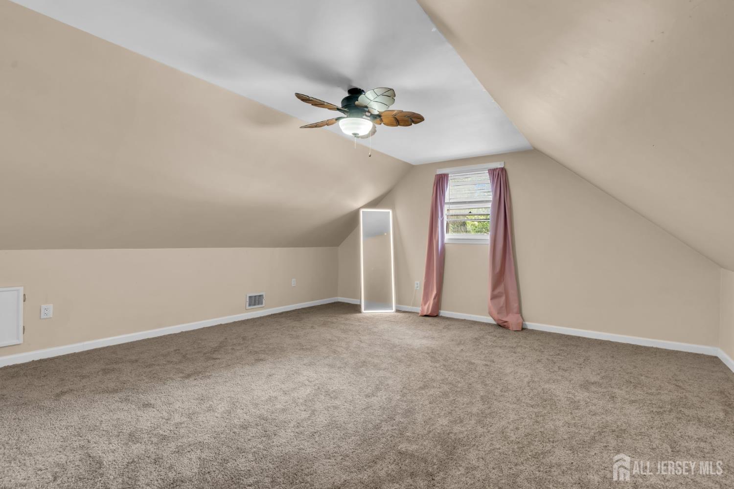 76 Clifton Street Edison NJ 08817