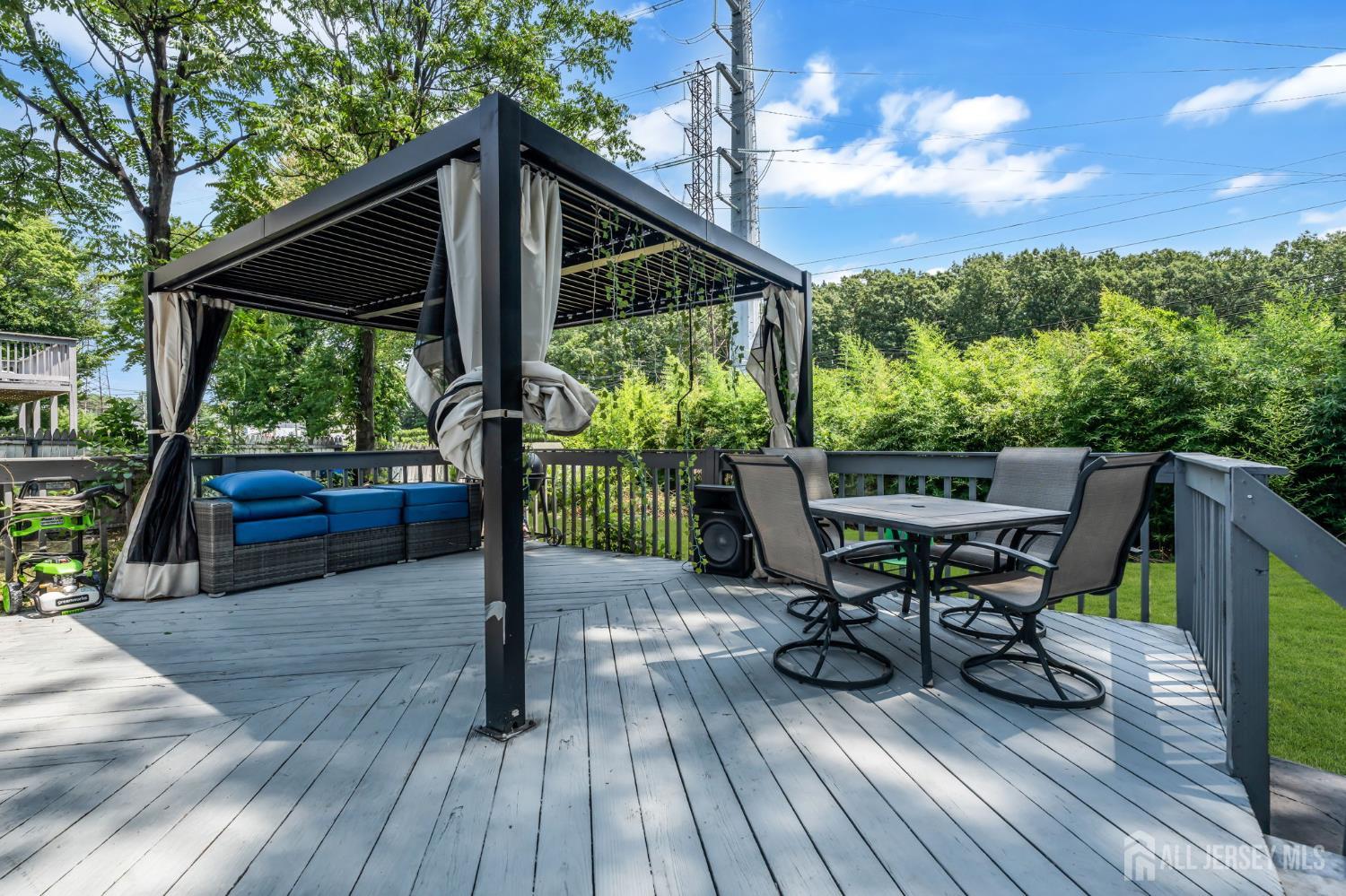 76 Clifton Street Edison NJ 08817