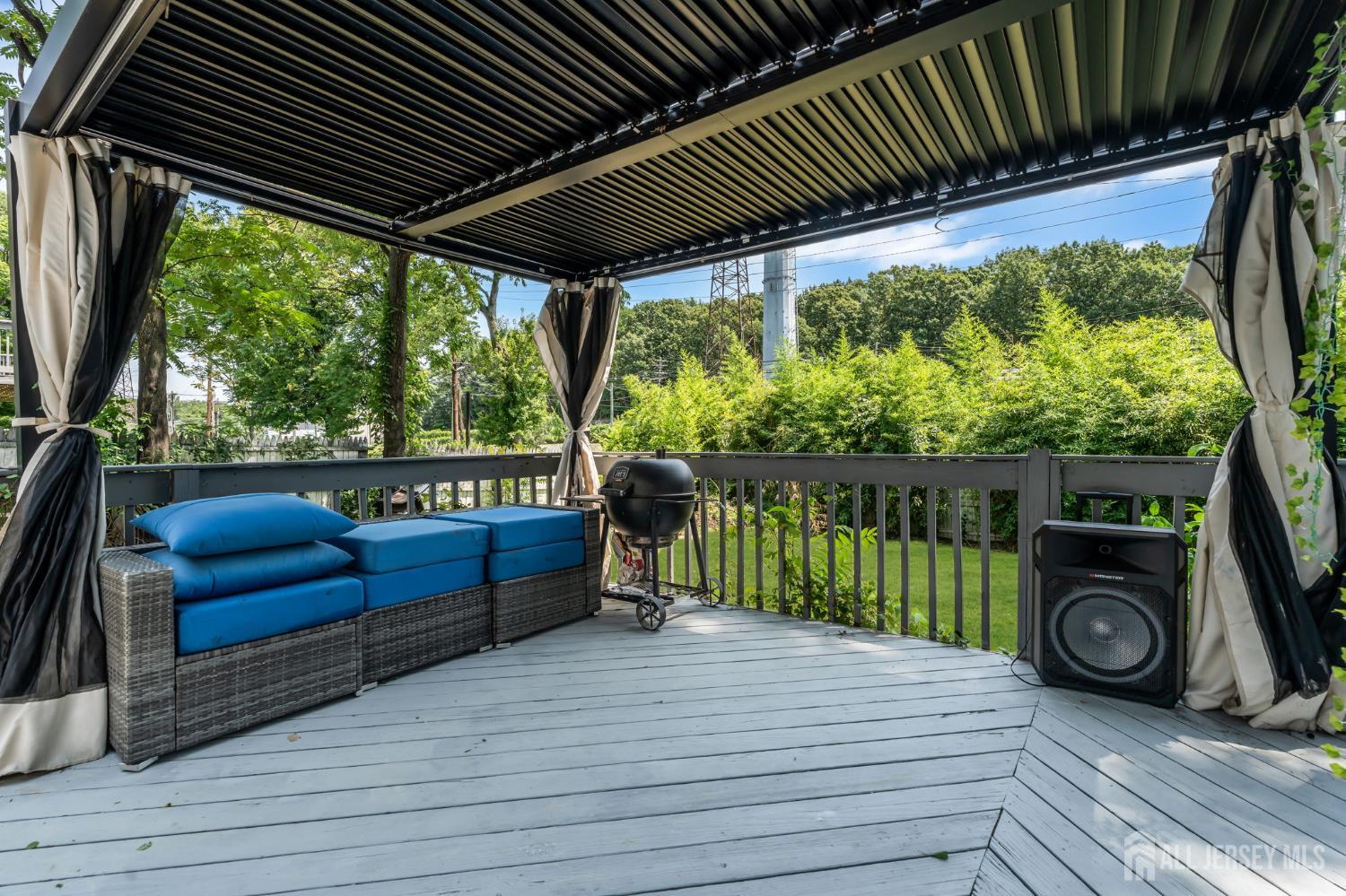 76 Clifton Street Edison NJ 08817