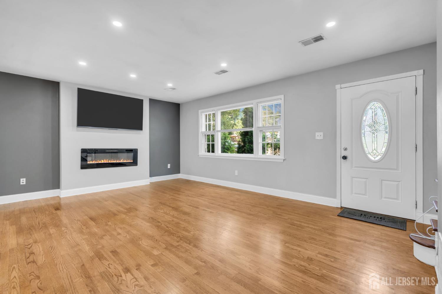 76 Clifton Street Edison NJ 08817