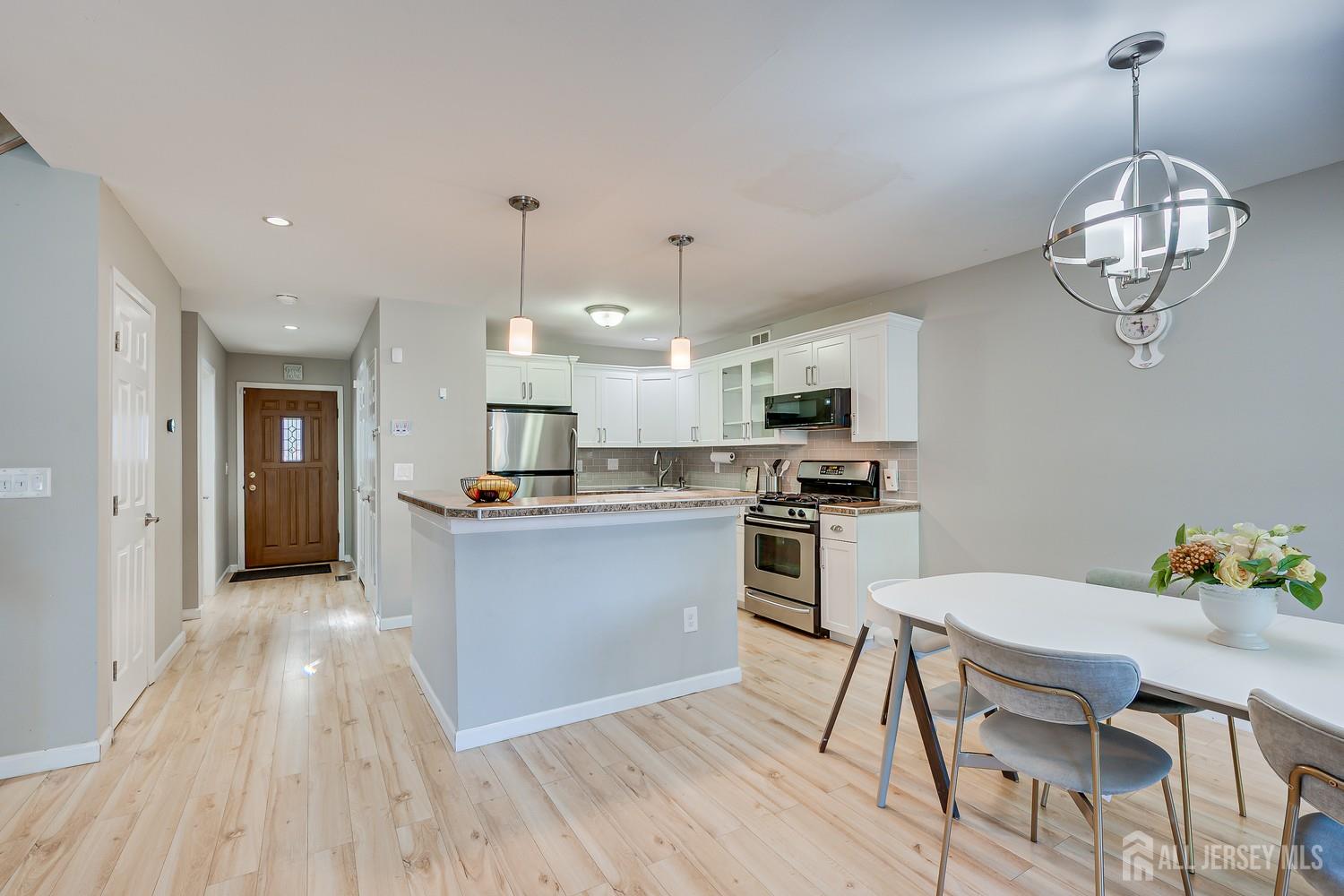 61 Sand Hill Road Jamesburg NJ 08831