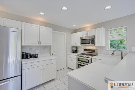 8 Pointer Place South Brunswick NJ 08824