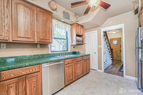 12 Fox Road Edison NJ 08817