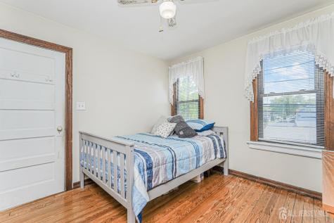 12 Fox Road Edison NJ 08817