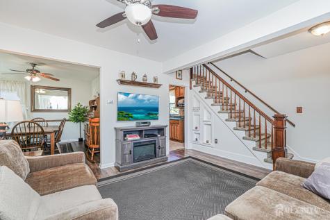 12 Fox Road Edison NJ 08817