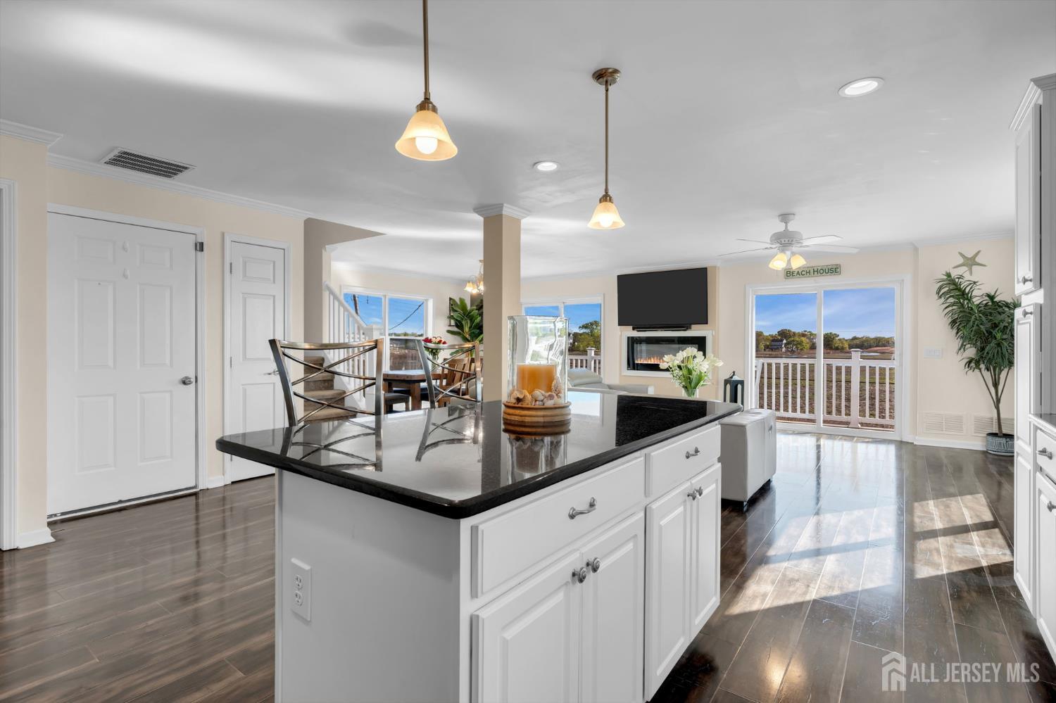 607 Bay Avenue Union Beach NJ 07735