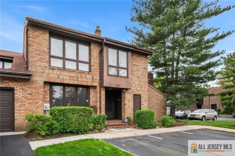 325 Willowbrook Drive North Brunswick NJ 08902