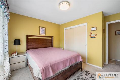 325 Willowbrook Drive North Brunswick NJ 08902