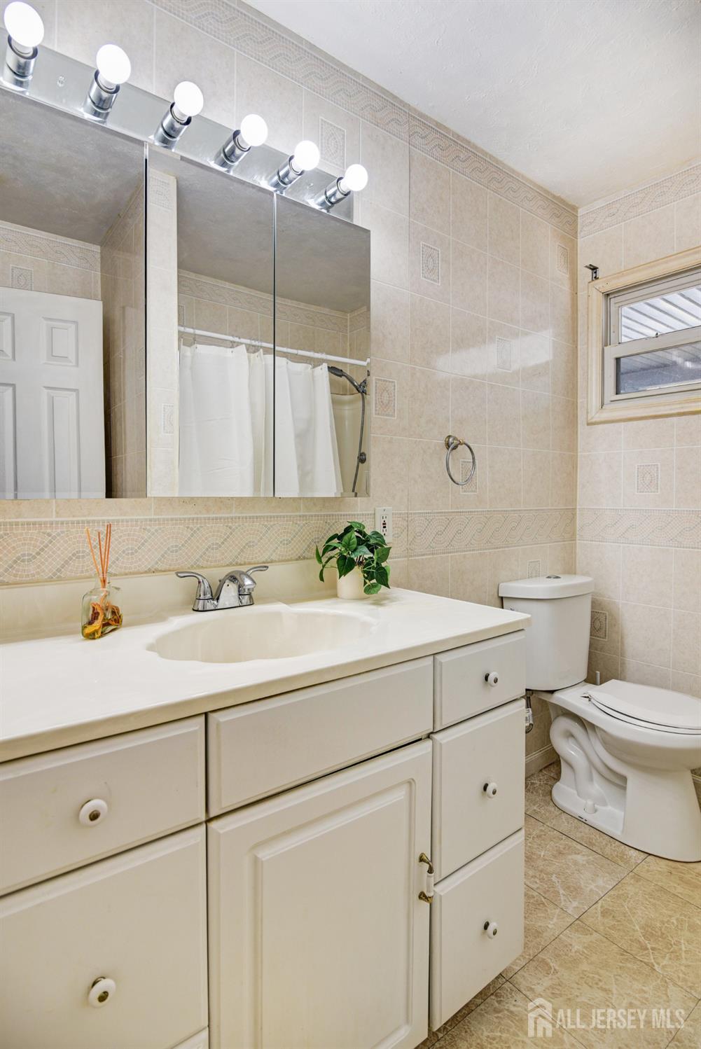 104 Pinetree Drive Sayreville NJ 08859