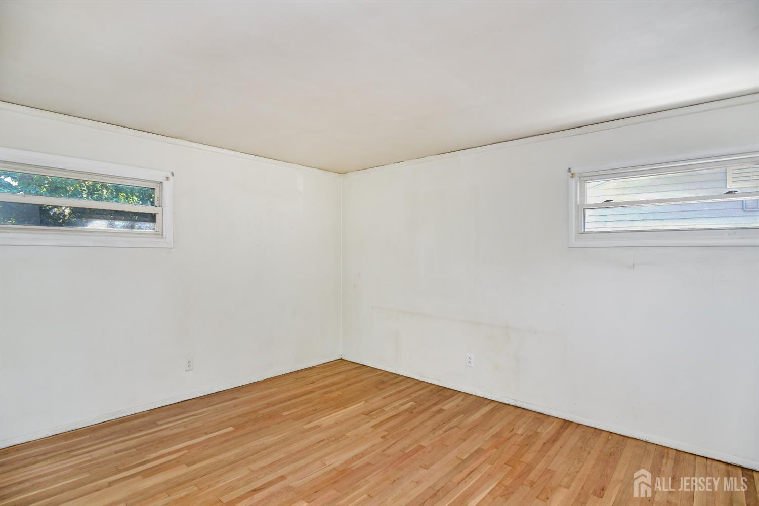 104 Pinetree Drive Sayreville NJ 08859