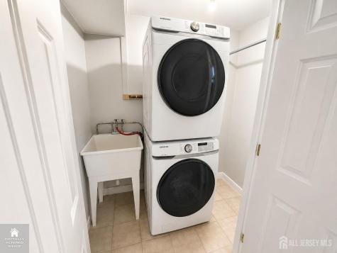 11 Coral Court Colonia NJ 07067