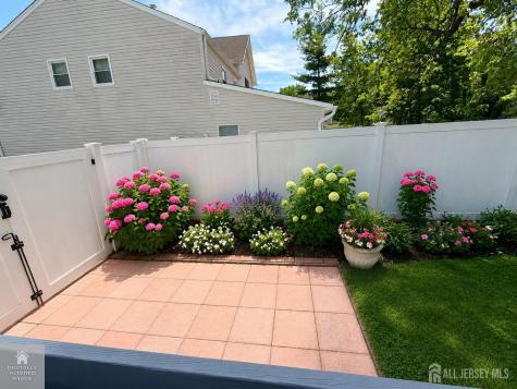 11 Coral Court Colonia NJ 07067