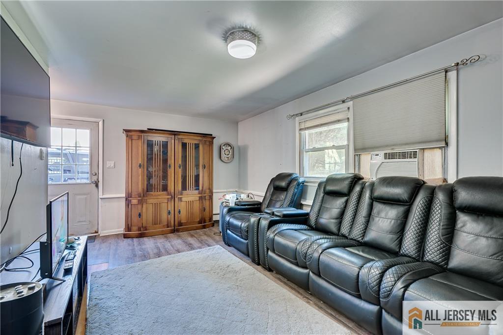 68 Outcalt Avenue Spotswood NJ 08884