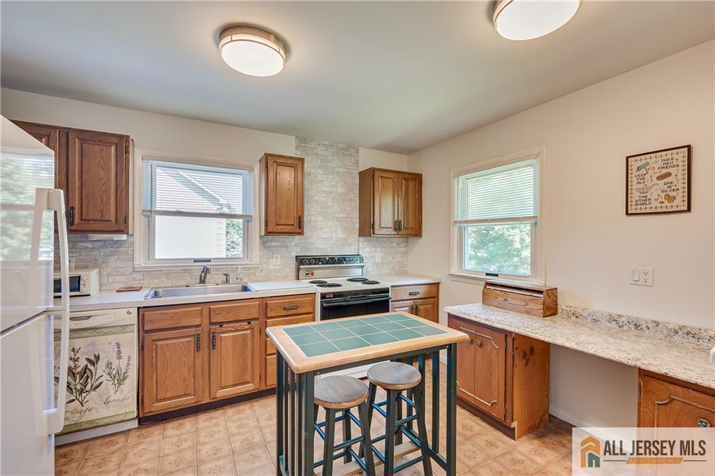 68 Outcalt Avenue Spotswood NJ 08884