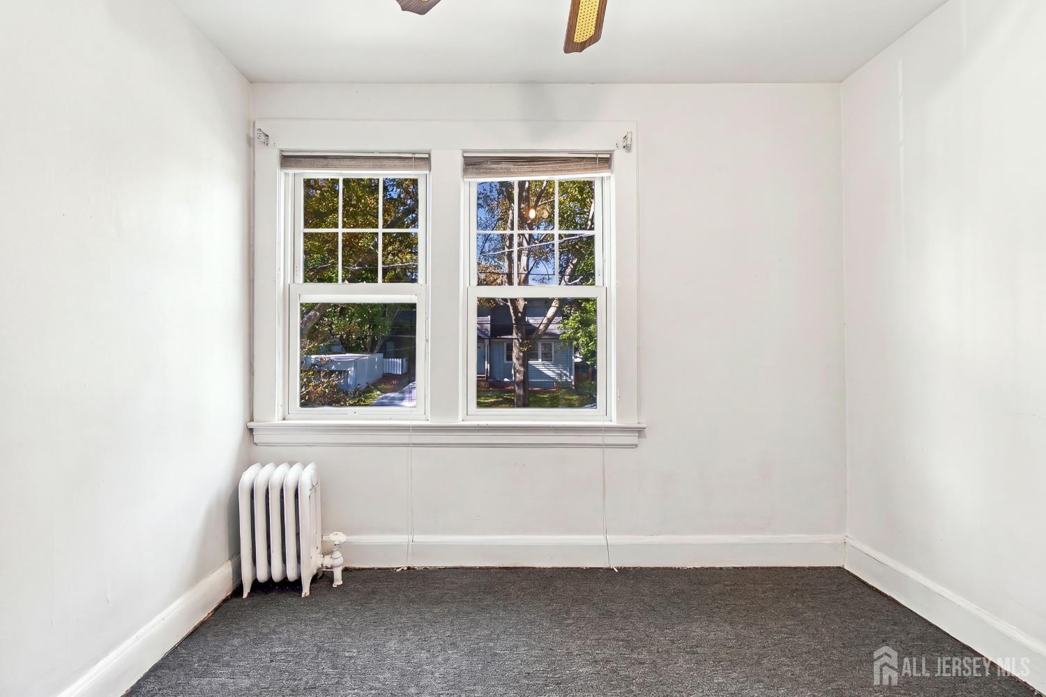 211 Hillside Road Elizabeth NJ 07208
