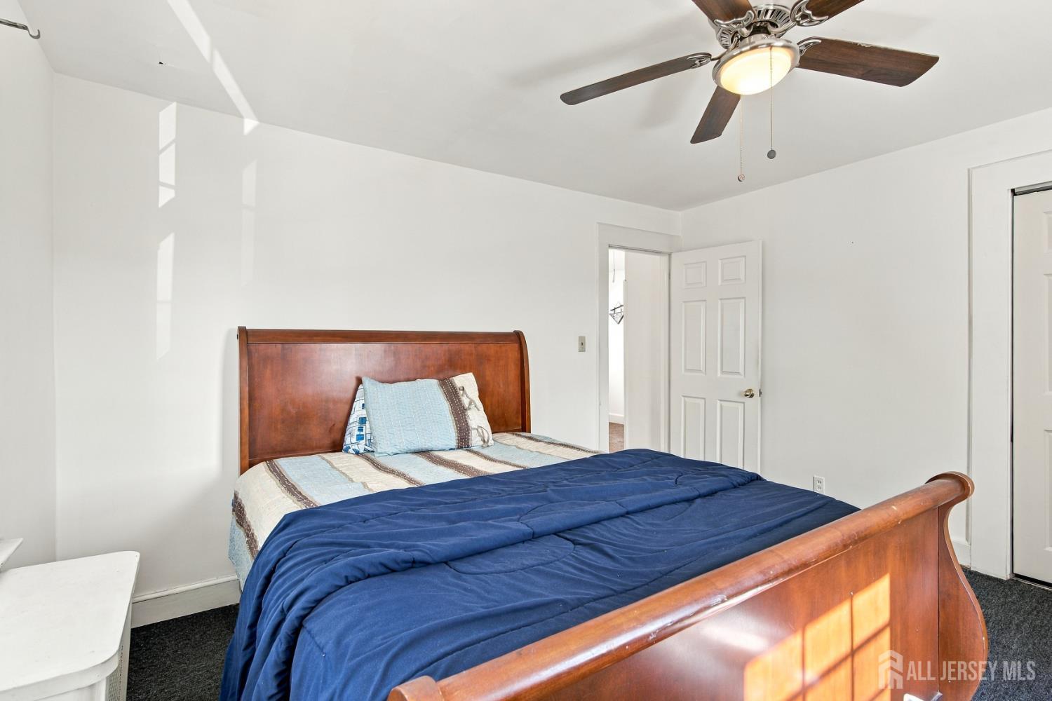 211 Hillside Road Elizabeth NJ 07208