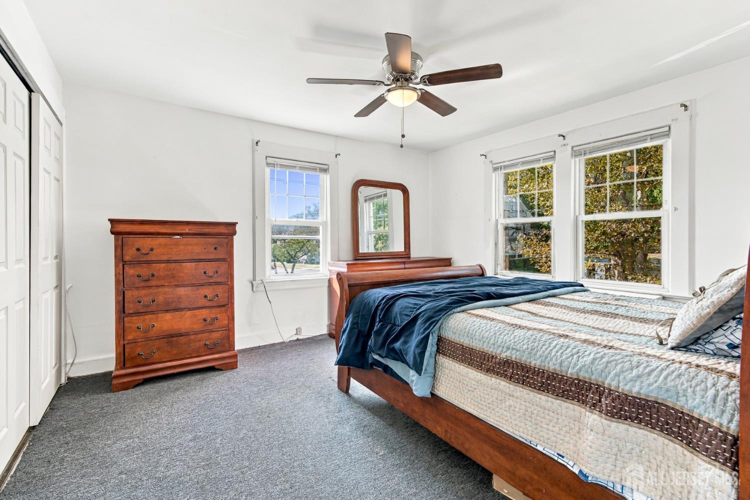 211 Hillside Road Elizabeth NJ 07208