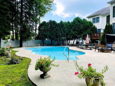 9 Stonegate Drive Monroe NJ 08831