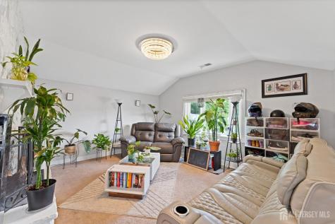 39 Salem Place Aberdeen NJ 07721