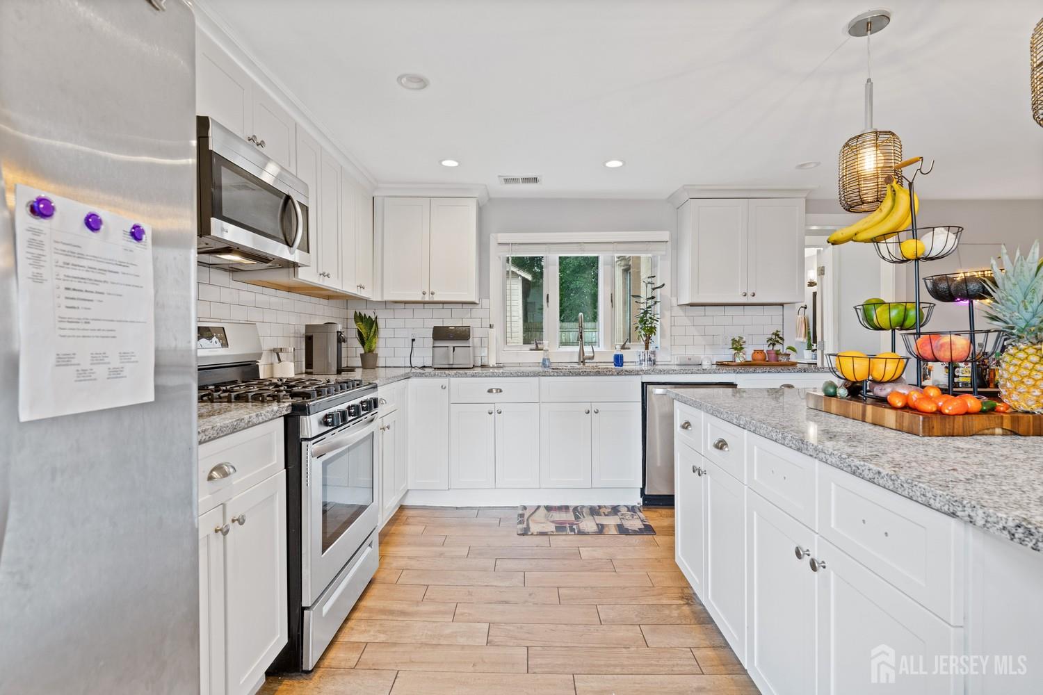 39 Salem Place Aberdeen NJ 07721