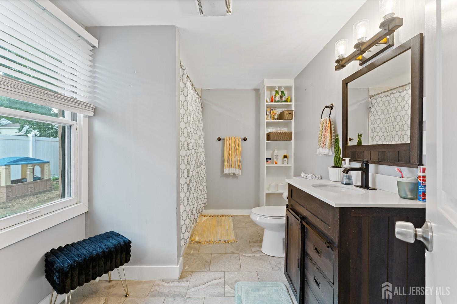 39 Salem Place Aberdeen NJ 07721