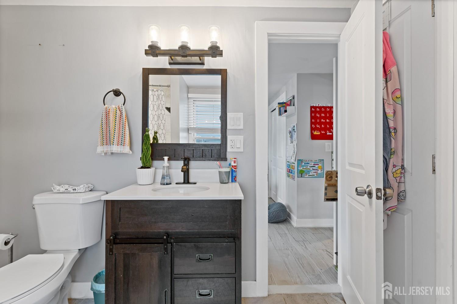 39 Salem Place Aberdeen NJ 07721