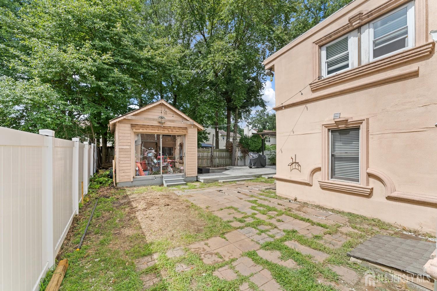 39 Salem Place Aberdeen NJ 07721