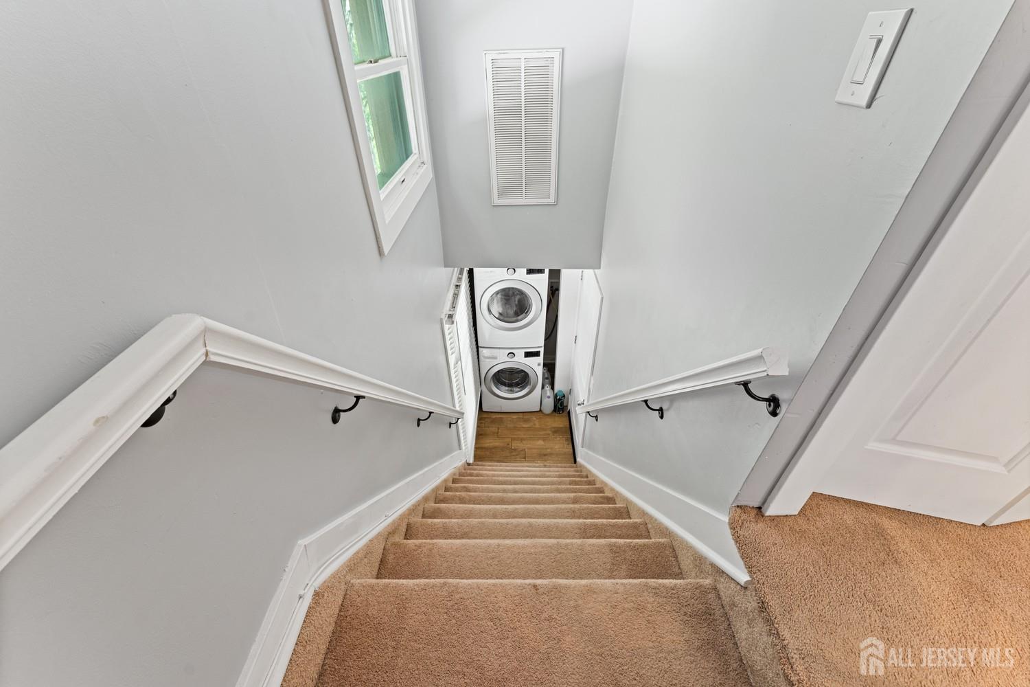 39 Salem Place Aberdeen NJ 07721