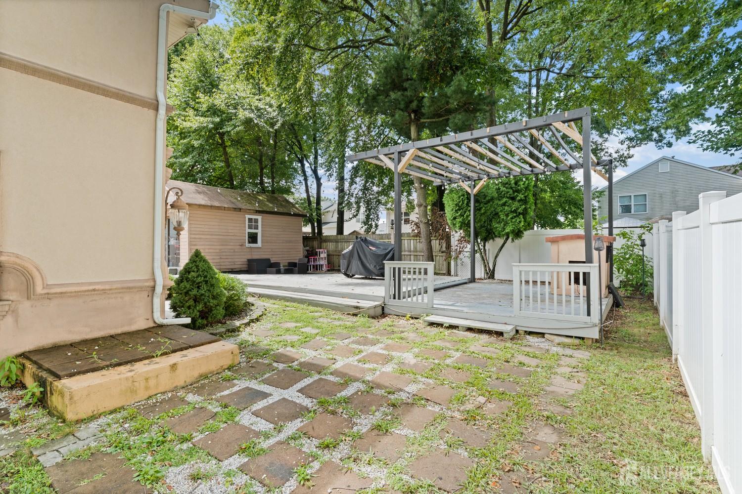 39 Salem Place Aberdeen NJ 07721
