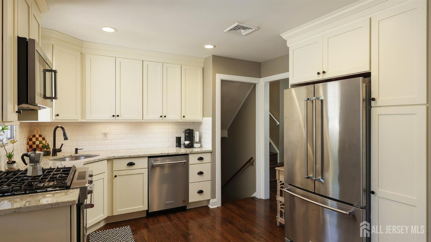47 Miliken Road Colonia NJ 07067