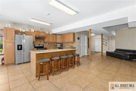 1 Hartman Court Clark NJ 07066