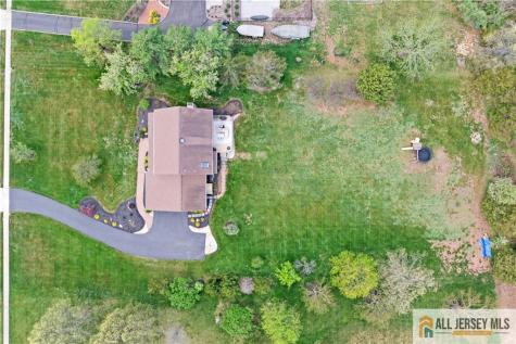 86 Carriage Trail Montgomery NJ 08502