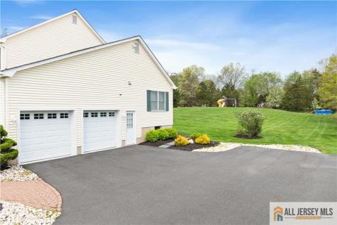 86 Carriage Trail Montgomery NJ 08502