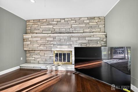 4 Fern Court North Brunswick NJ 08902