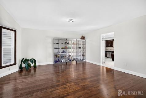 4 Fern Court North Brunswick NJ 08902