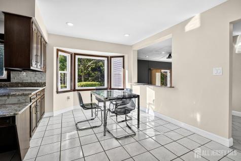 4 Fern Court North Brunswick NJ 08902