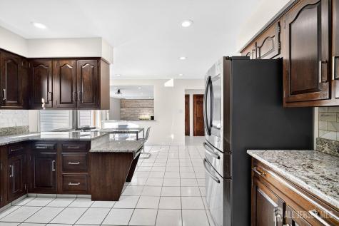 4 Fern Court North Brunswick NJ 08902