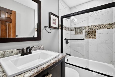 4 Fern Court North Brunswick NJ 08902