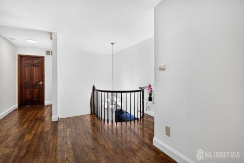 4 Fern Court North Brunswick NJ 08902