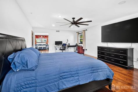 4 Fern Court North Brunswick NJ 08902