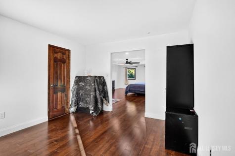 4 Fern Court North Brunswick NJ 08902