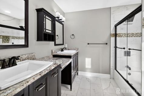 4 Fern Court North Brunswick NJ 08902