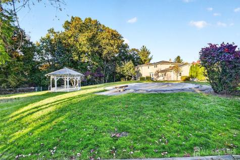 4 Fern Court North Brunswick NJ 08902