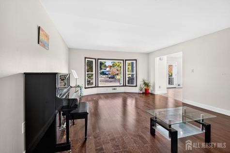 4 Fern Court North Brunswick NJ 08902
