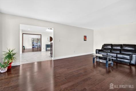 4 Fern Court North Brunswick NJ 08902