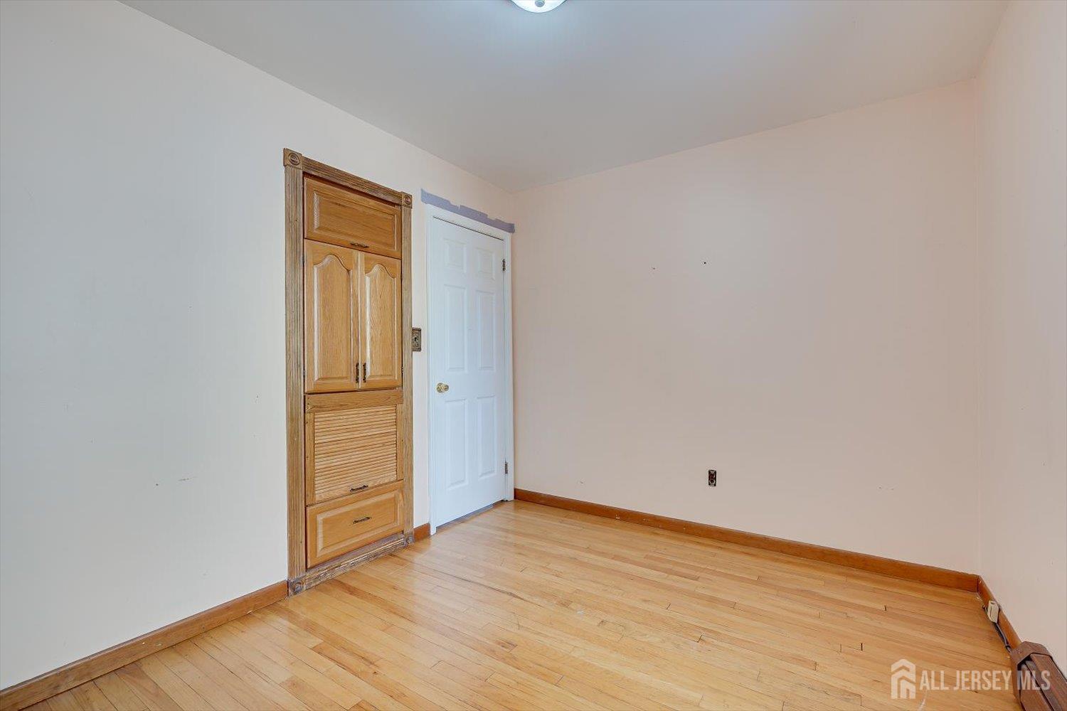 111 Sonora Avenue Iselin NJ 08830