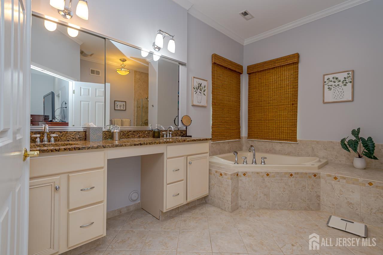 118 Turnberry Drive Monroe NJ 08831