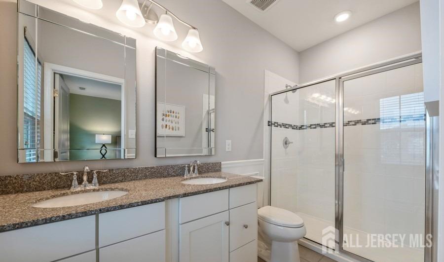 807 Bayside Court South Amboy NJ 08879